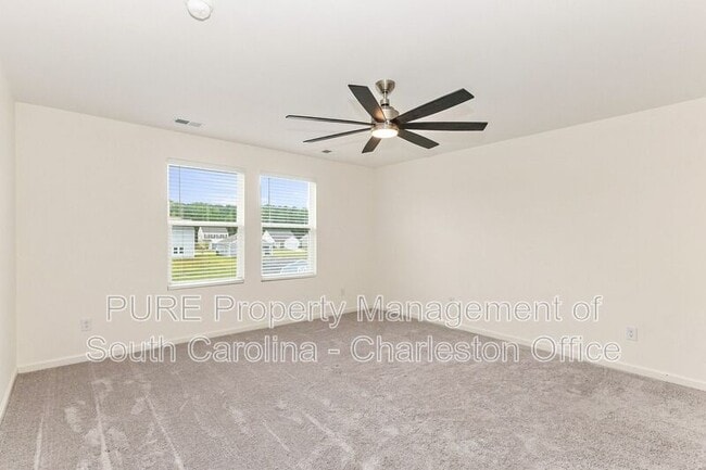 Building Photo - 484 Pender Woods Dr
