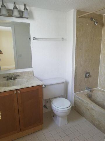 Building Photo - 720 N Dixie Hwy