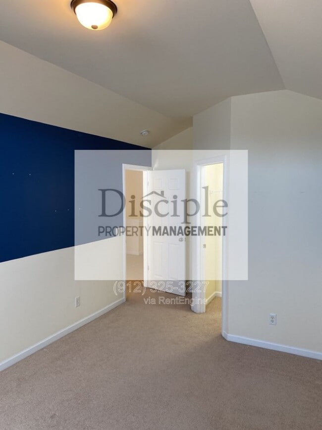 Building Photo - 169 Regency Cir