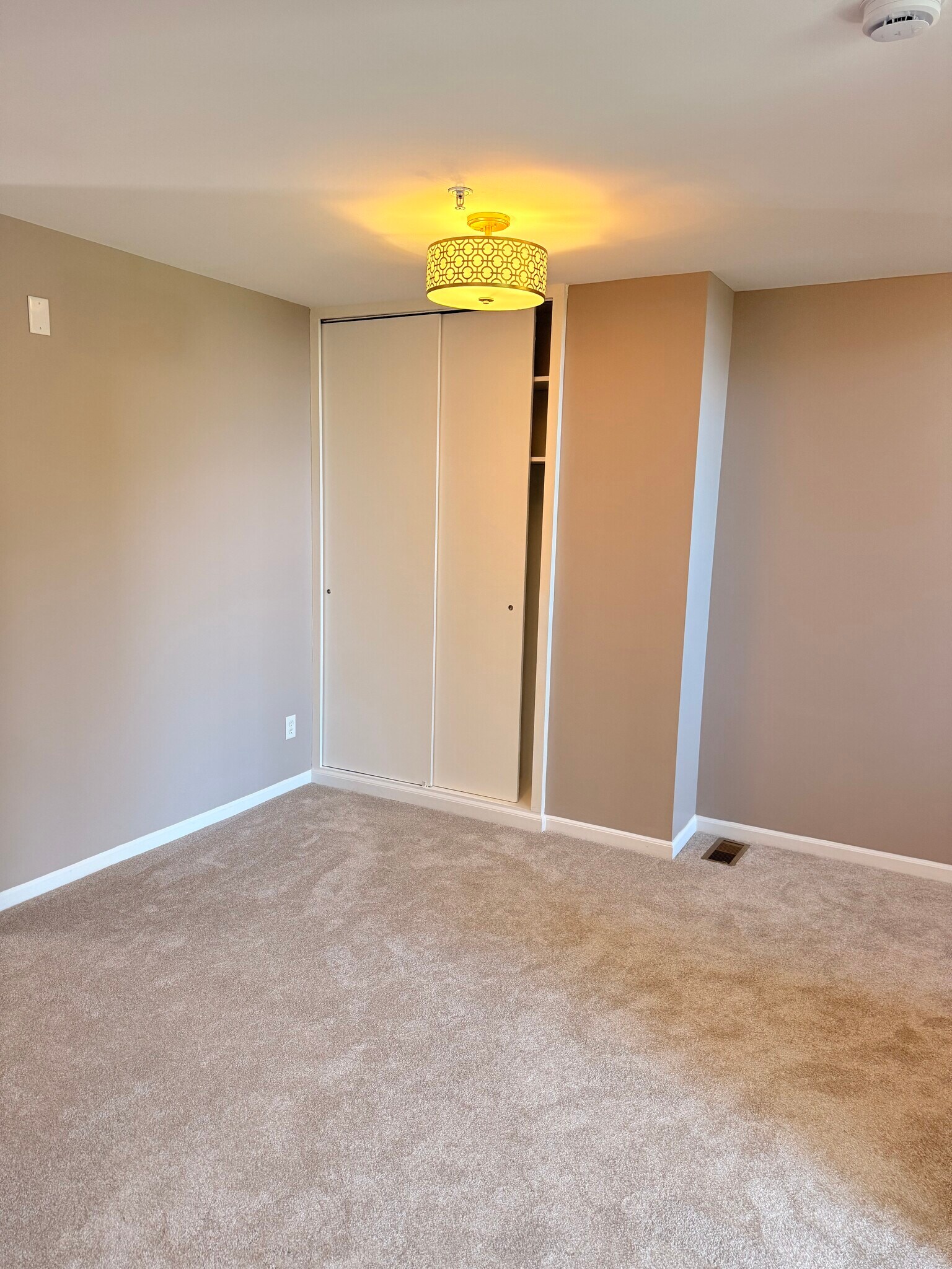 Building Photo - 1159 Beaver Run