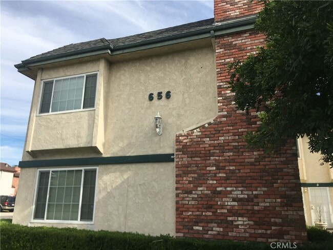 Building Photo - 656 Lemar Park Dr