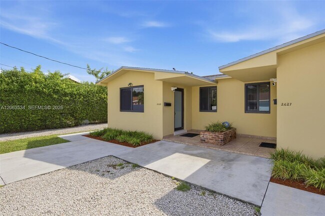 Building Photo - 2625 SW 29th Ave
