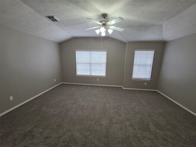 Building Photo - 94 N Burberry Park