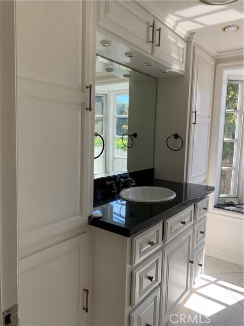 Building Photo - 5234 Silver Arrow Dr