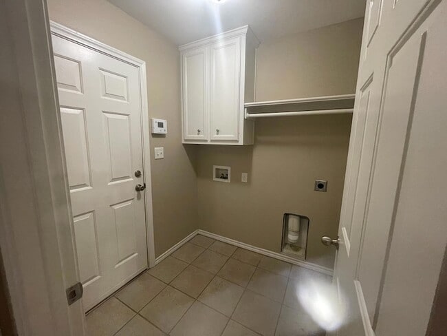 Building Photo - 2204 100th St