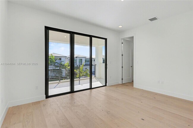 Building Photo - 8525 Crystal Downs Ave