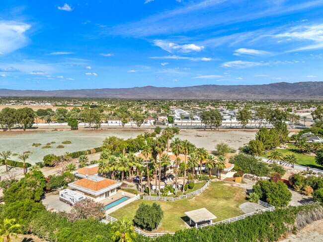 Building Photo - 50180 Vista Montana Rd