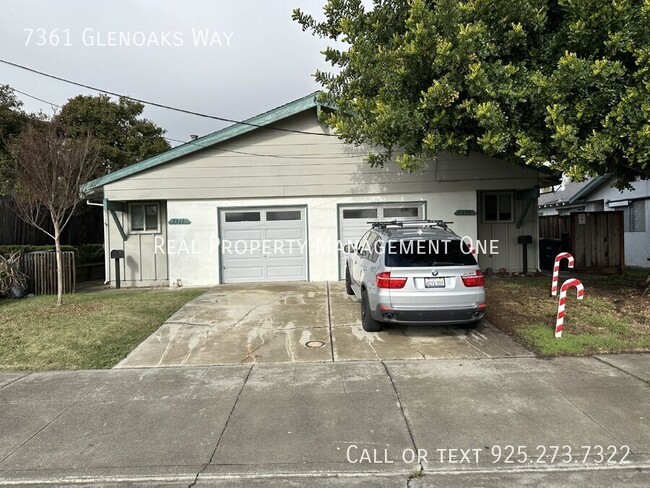 Building Photo - 7361 Glenoaks Way