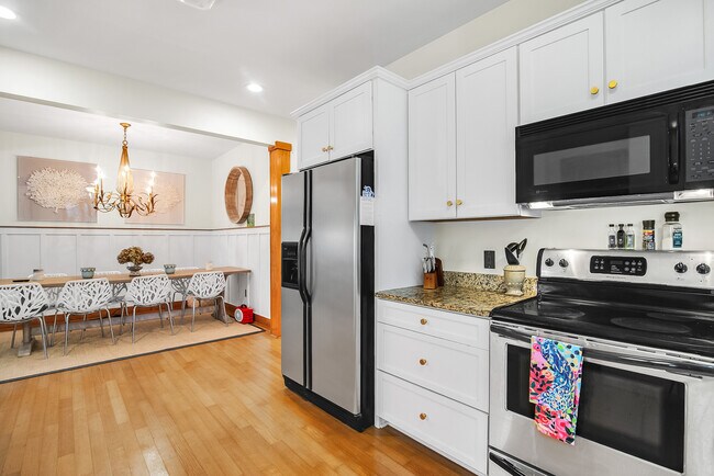 Building Photo - 203 Da Gullah Way