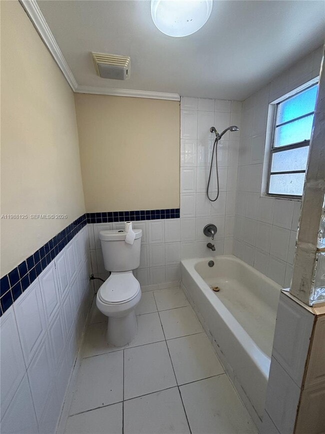 Building Photo - 1715 Lincoln St