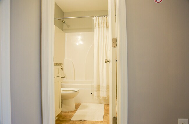 Building Photo - 701 McWilliams Rd SE