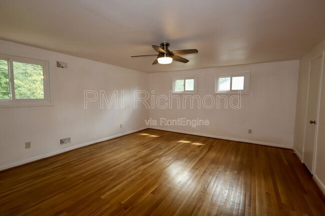 Building Photo - 8402 Kalb Rd