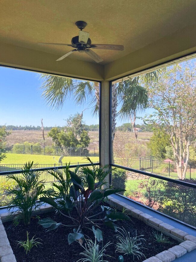 Building Photo - Luxury 3BR/3.5BA + Office in Winding River...