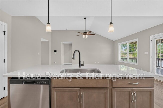 Building Photo - 1280 Cardinal Creek Dr