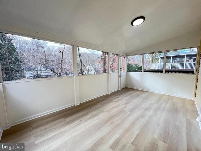 Building Photo - 3715 Bonnybridge Pl