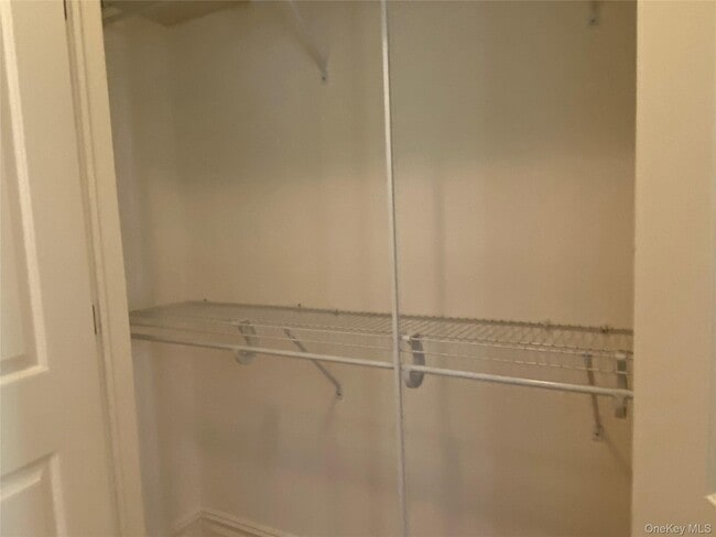 Building Photo - 16 Nicole Ct