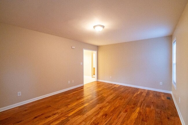 Building Photo - Charming 3 Bedroom, 2 Bathroom Home in Matthews!