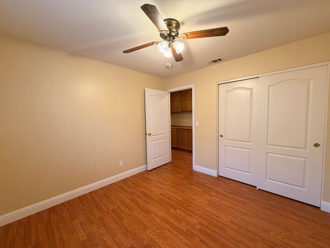 Building Photo - 710 Foothill St