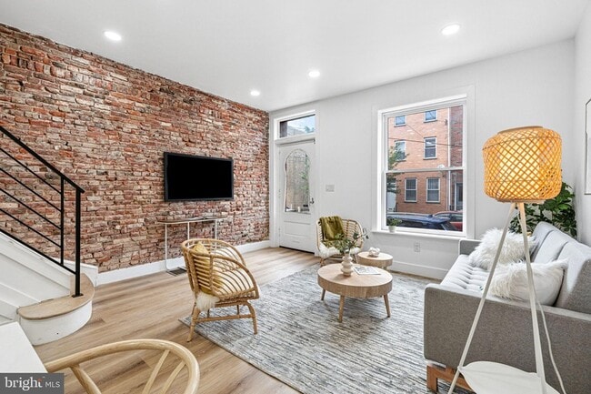 Building Photo - 908 Reed St