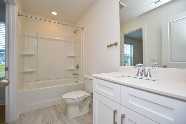 Building Photo - 266 Tiger Lily Dr
