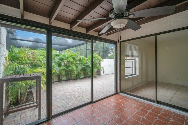 Building Photo - 11125 SW 134th Ct