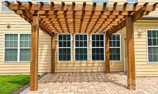 Building Photo - 3634 Halcyon Drive