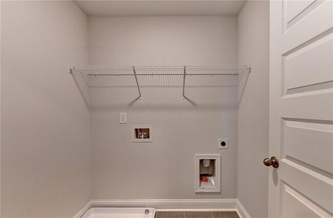 Building Photo - 3855 Brookburn Pk