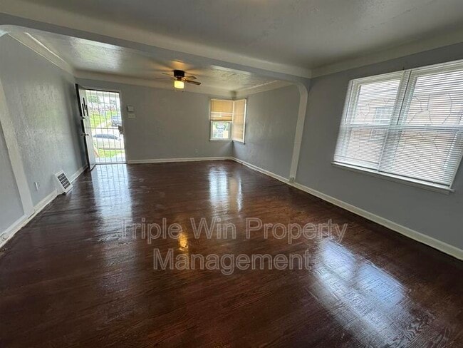 Building Photo - 6400 Myron Ave