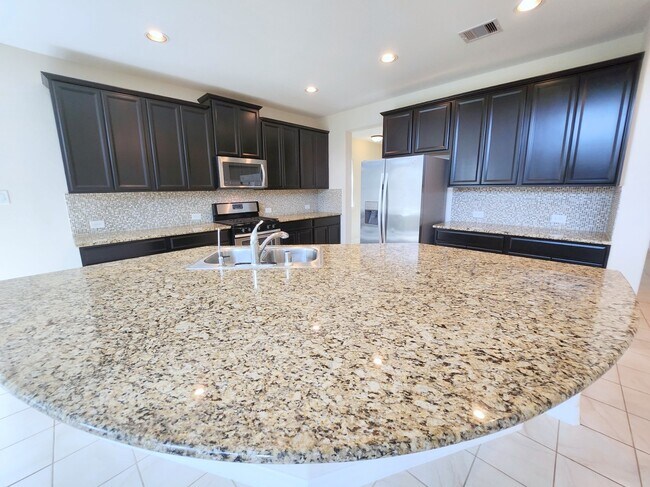 Building Photo - 10551 Paula Bluff Ln