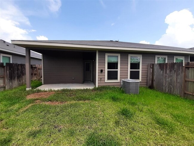Building Photo - 25539 Starling Ln
