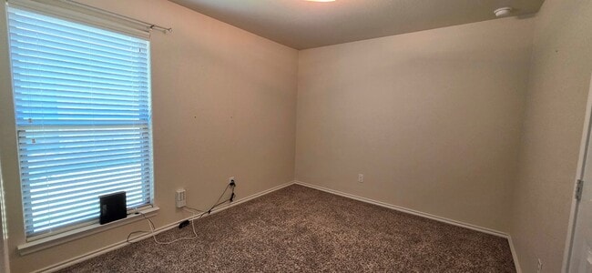 Building Photo - 1025 Pine Leaf Pl