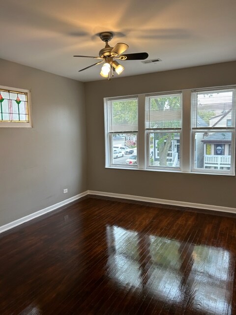 Building Photo - 2037 N Kildare Ave