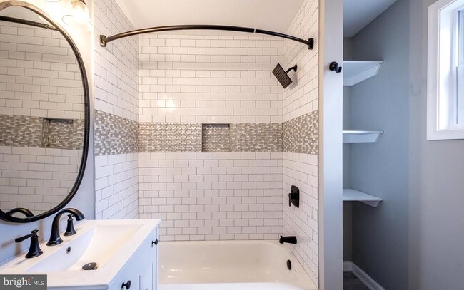 Building Photo - 6816 Westcott Rd