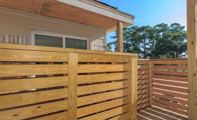 Building Photo - 1 bedroom in Houston TX 77018