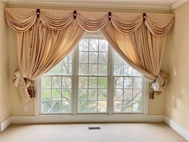 Building Photo - 555 Vinings Springs Dr SE