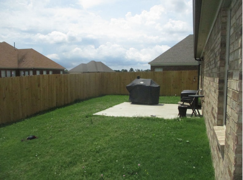 Building Photo - 1199 River Wood Cir W