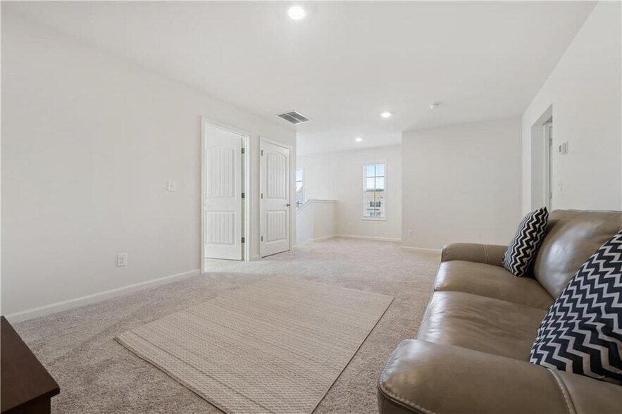 Building Photo - 285 Yaupon Trail