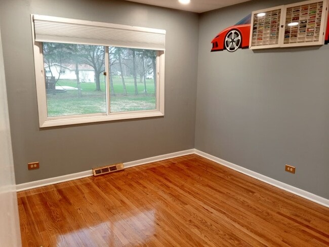 Building Photo - 4N580 Chatham Ct