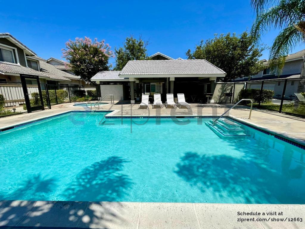 Building Photo - 1109 Golden Springs Dr