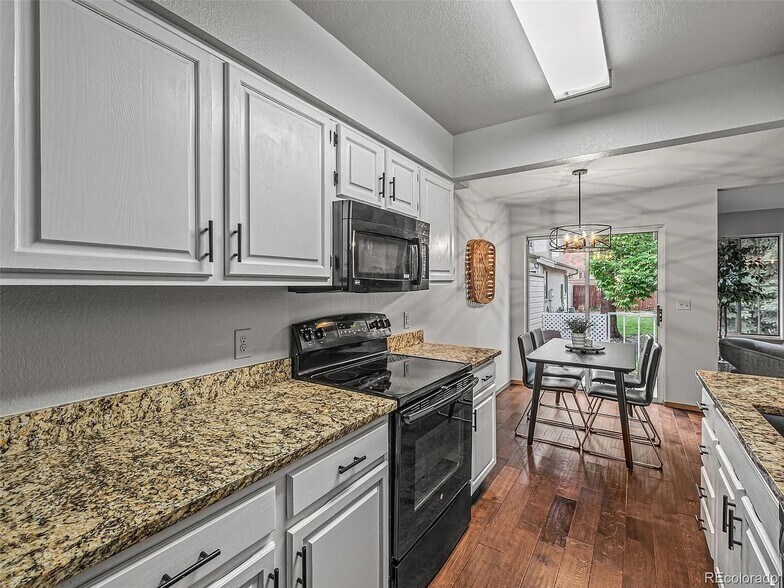 Building Photo - 1018 9th St