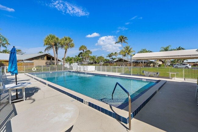 Building Photo - 1801 S US Hwy 1