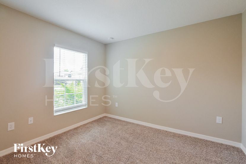 Building Photo - 437 Kensington View Dr