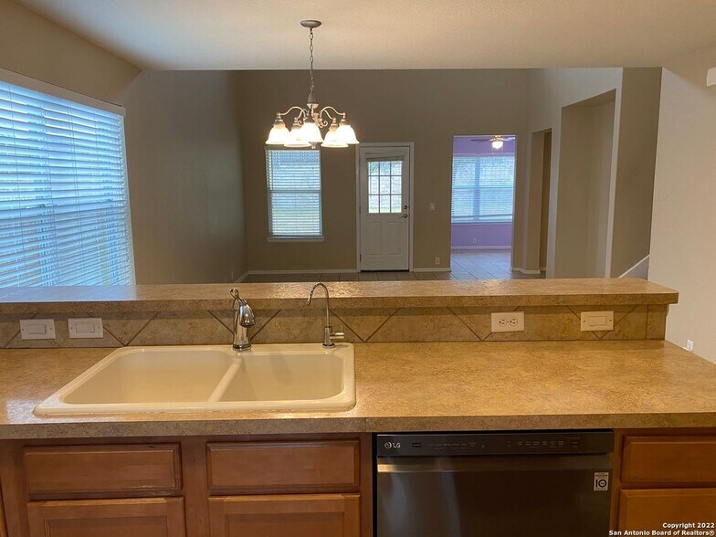 Building Photo - 3708 Greenridge