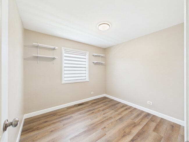 Building Photo - 4360 Mumford Dr