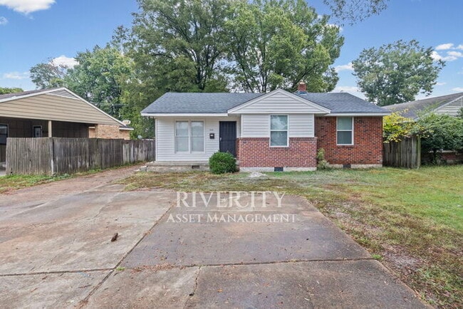Primary Photo - Berclair Beauty: Newly Renovated 3 Bed, 2 Full Bath Gem in 38122!