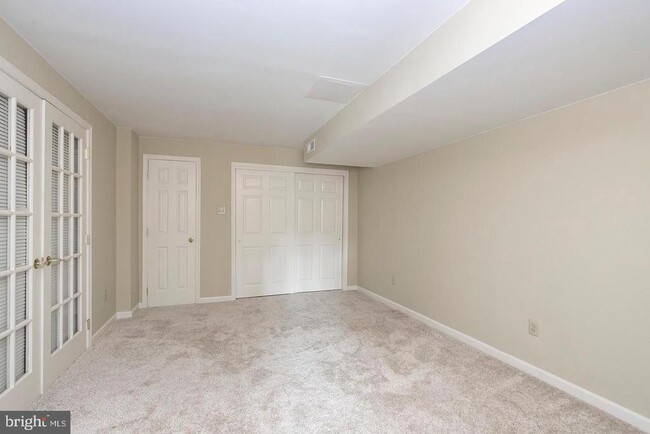 Building Photo - 311 Whistling Swan Ln