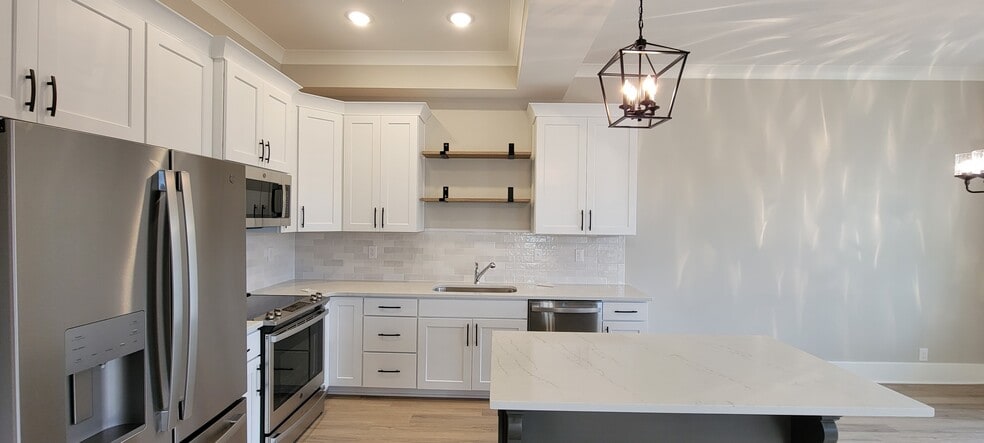 Building Photo - 10932 Monkshood Dr