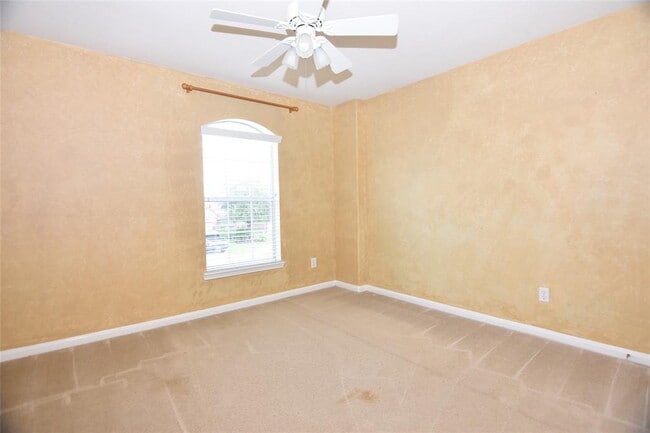 Building Photo - 9619 Babbling Spring Ct