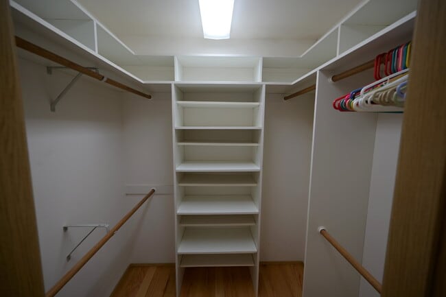Building Photo - 1+ bed 2 bath home on a quiet cul-de-sac