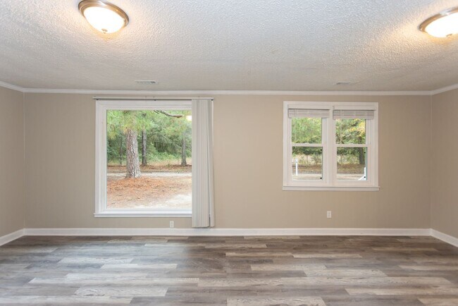 Building Photo - Welcome to this Newly Remodeled Home in a Stellar Location